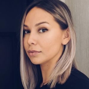 Meet your Posher, Tia